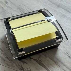 Clear Note Holder with Yellow Notes